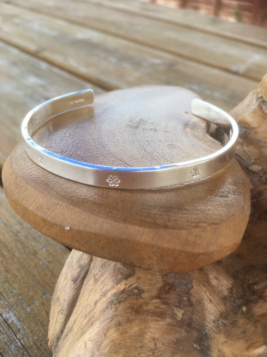 Personalised Sterling silver bangle choice of text and pattern, fully hallmarked & handmade uk